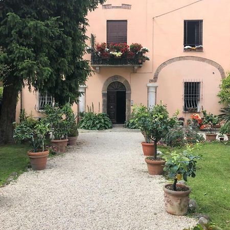 ルッカIl Giardinoアパートメント エクステリア 写真